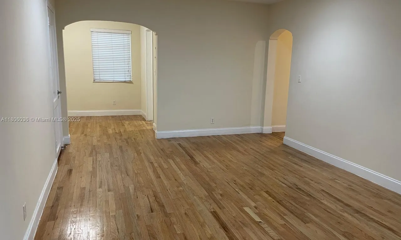 815 W 40 Street # 4, Miami Beach FL 33140