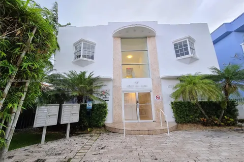 1526 Pennsylvania Ave # 21, Miami Beach FL 33139
