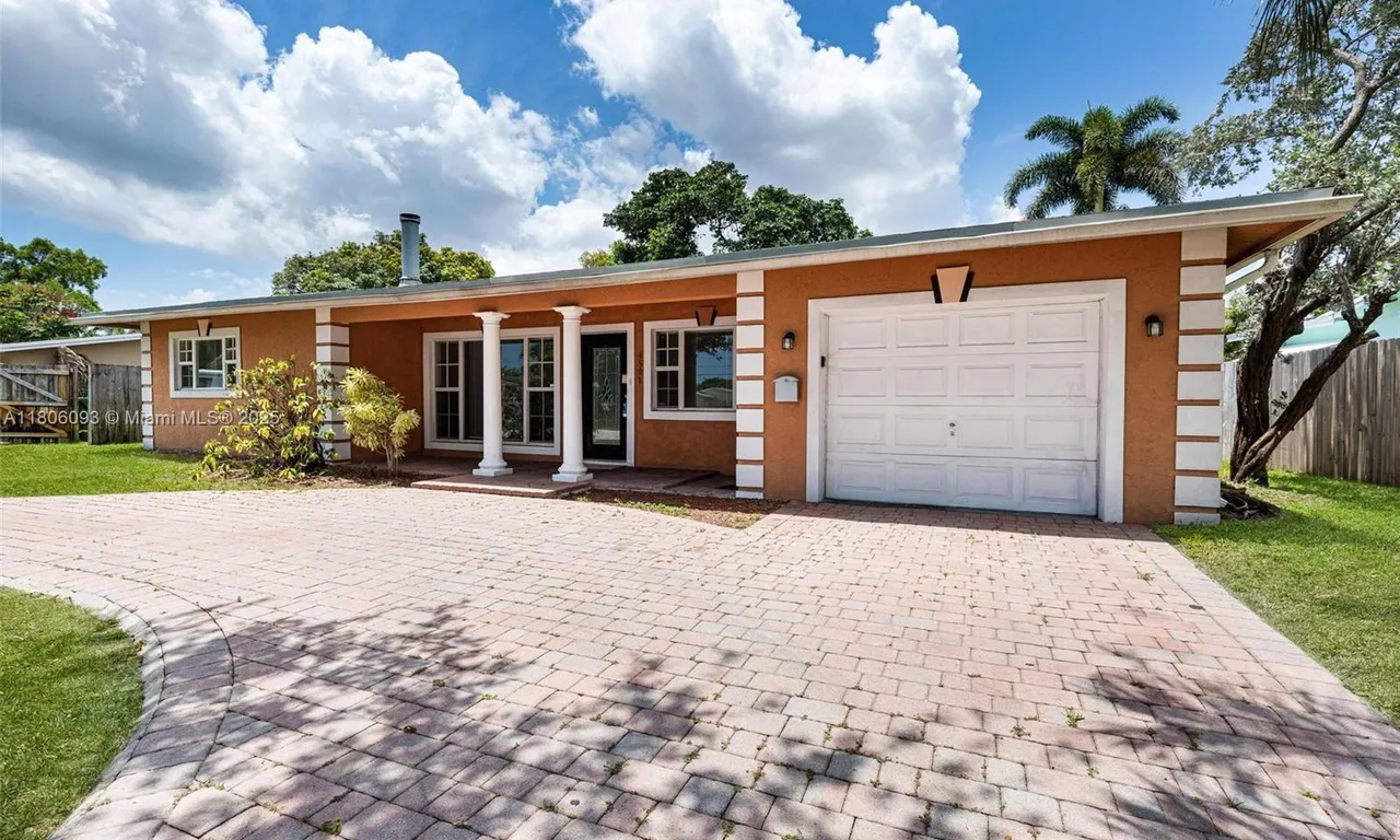 4521 NW 12th Ter, Fort Lauderdale FL 33309