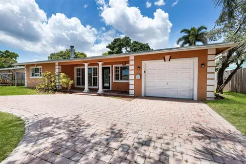 4521 NW 12th Ter, Fort Lauderdale FL 33309