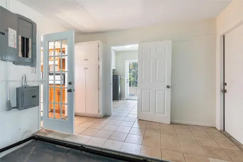 4521 NW 12th Ter, Fort Lauderdale FL 33309