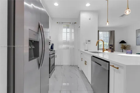 1901 SW 60th Ter, North Lauderdale FL 33068