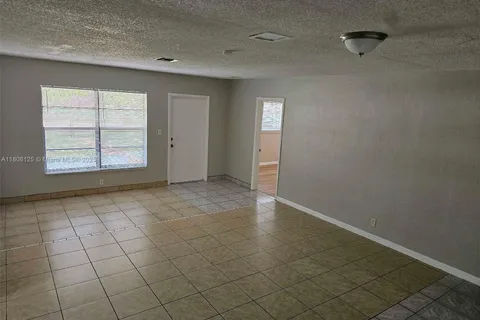 3773 NW 1st Ct, Lauderhill FL 33311
