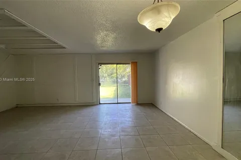 918 SW 74th Ave, North Lauderdale FL 33068