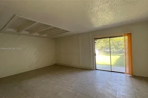 918 SW 74th Ave, North Lauderdale FL 33068