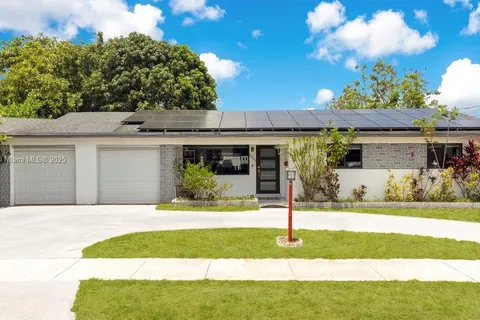 2807 S Wiley St, Hollywood FL 33020