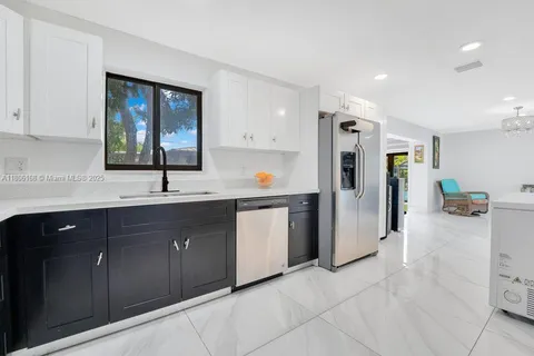 2807 S Wiley St, Hollywood FL 33020