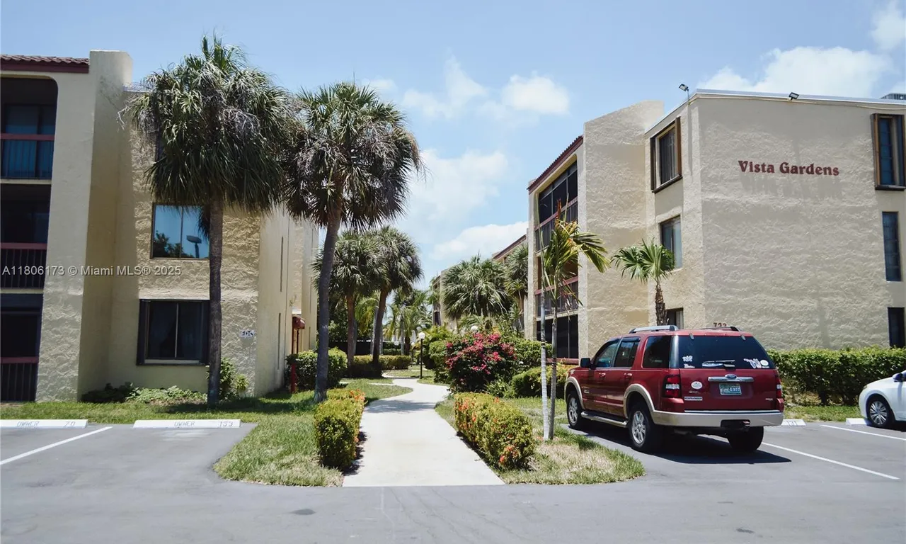 733 SE 1st Way # 206, Deerfield Beach FL 33441