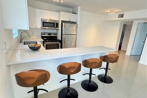 8035 Crespi Blvd # 13, Miami Beach FL 33141