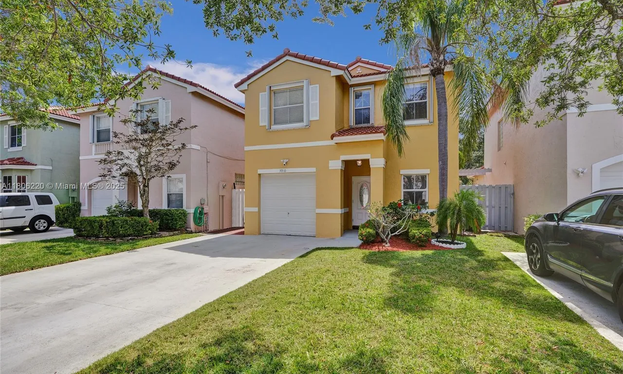 3910 Fern Forest Rd, Cooper City FL 33026