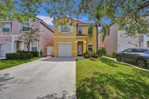 3910 Fern Forest Rd, Cooper City FL 33026