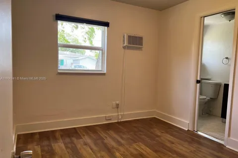 2205 Roosevelt St # 4, Hollywood FL 33020