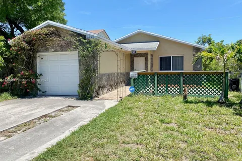 2345 Douglas St # 0, Hollywood FL 33020