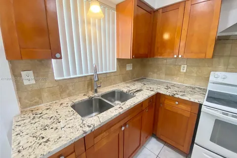 2345 Douglas St # 0, Hollywood FL 33020
