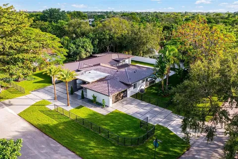 7530 SW 134th St # 0, Pinecrest FL 33156