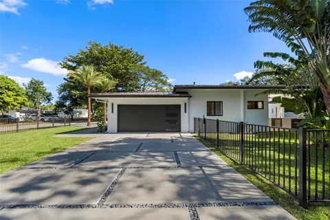 7530 SW 134th St # 0, Pinecrest FL 33156