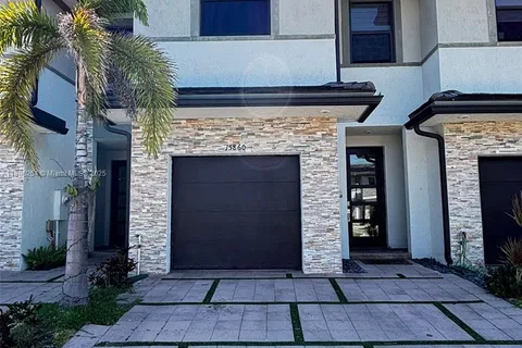 15860 NW 91st Ct, Miami Lakes FL 33018