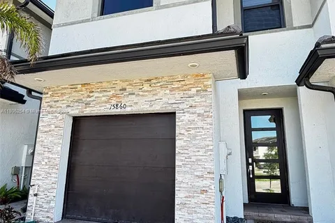 15860 NW 91st Ct, Miami Lakes FL 33018