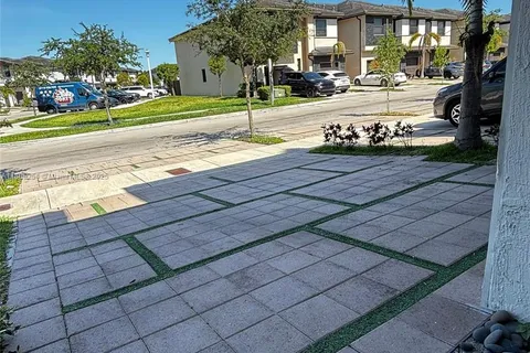 15860 NW 91st Ct, Miami Lakes FL 33018