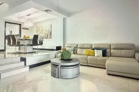 8992 Palm Tree Ln # 8992, Pembroke Pines FL 33024