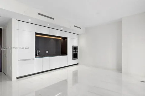 300 Biscayne Blvd Way # 1908W, Miami FL 33131