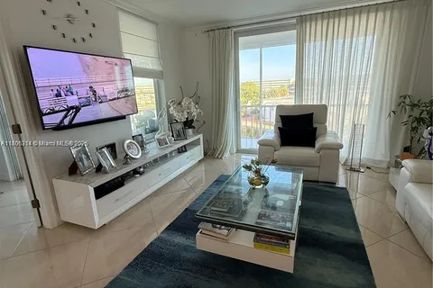 2859 Leonard # G401, Aventura FL 33160