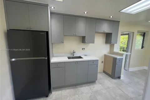 1104 SW 12th Ct # 1106, Miami FL 33135