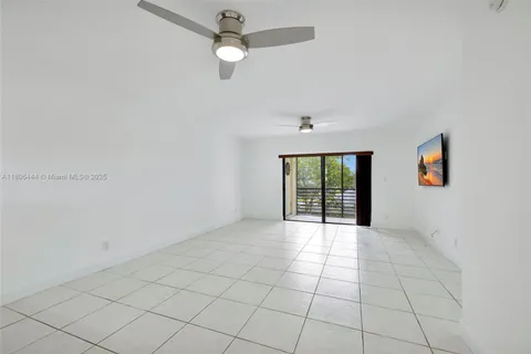 126 S Cypress Rd # 729, Pompano Beach FL 33060