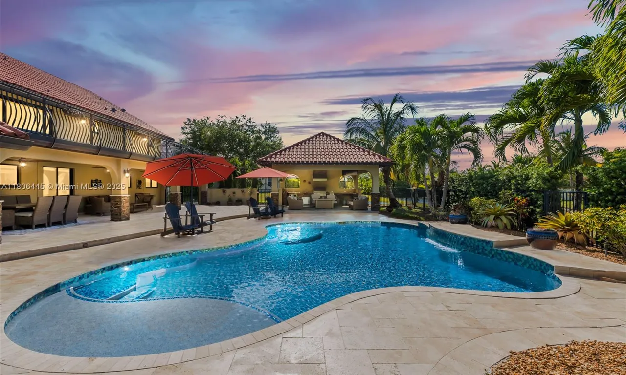 11915 Green Oak Dr, Davie FL 33330