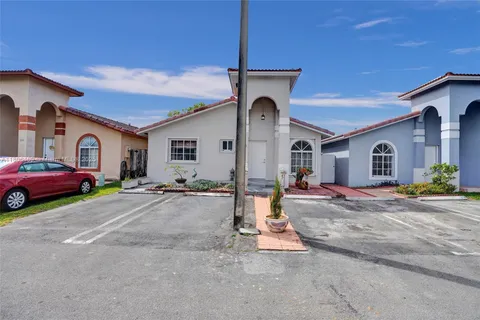 7001 W 35th Ave # 215, Hialeah FL 33018