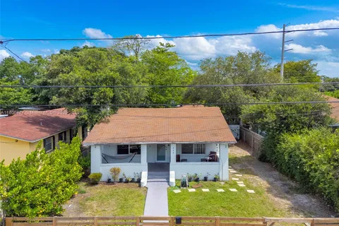 315 NW 50th St # 0, Miami FL 33127