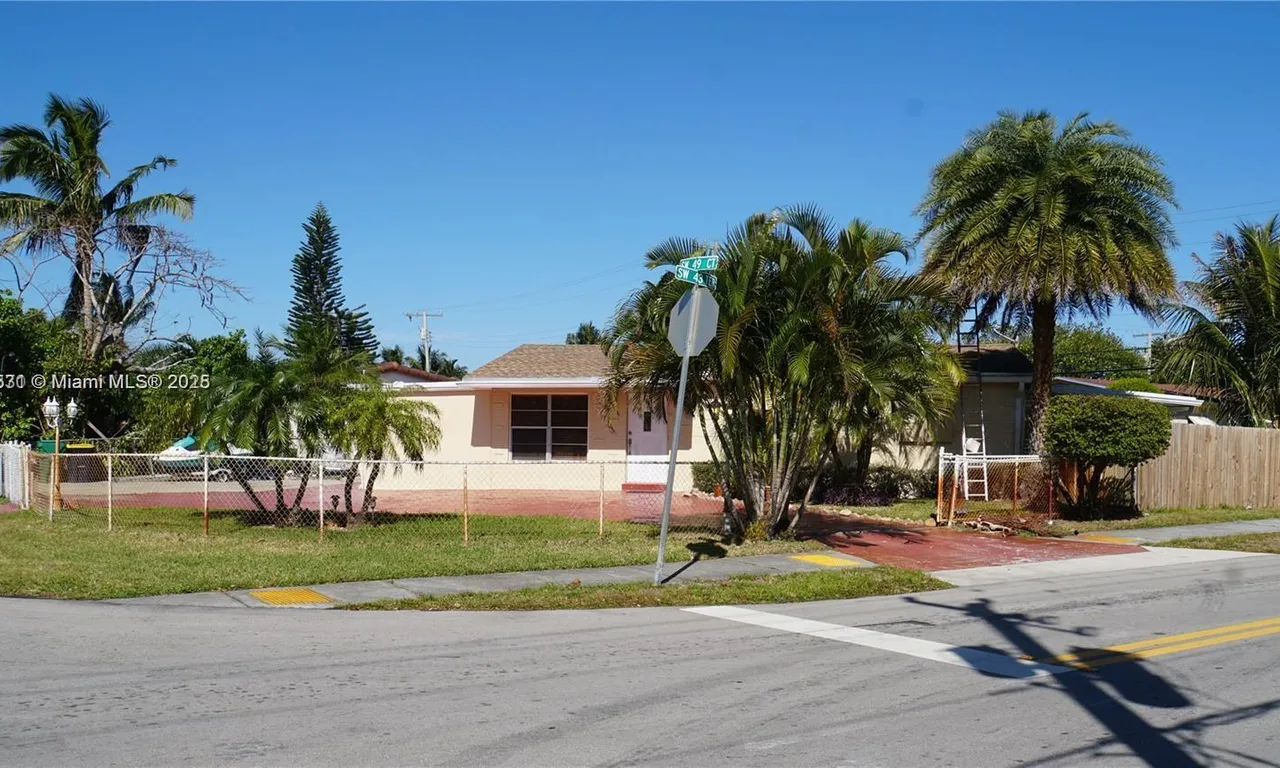4361 SW 49th Ct, Dania Beach FL 33314