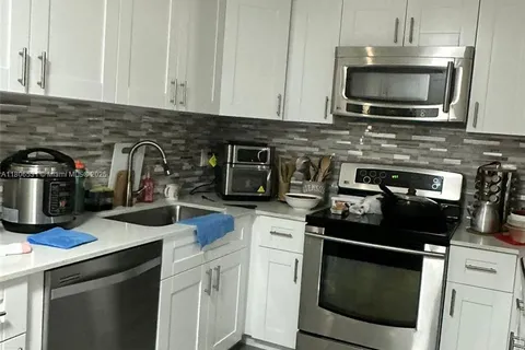 4361 SW 49th Ct, Dania Beach FL 33314