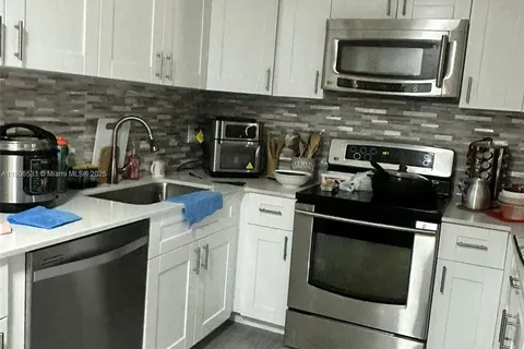 4361 SW 49th Ct, Dania Beach FL 33314