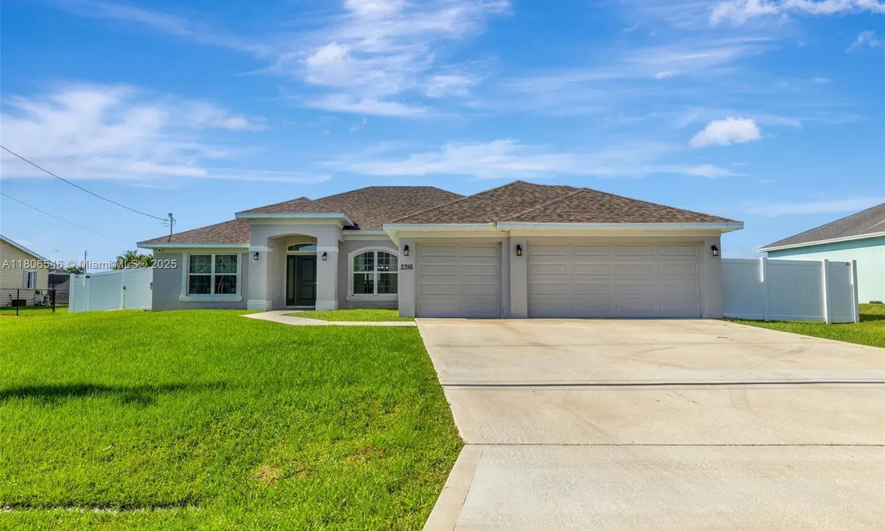 2316 SW Santana Ave, Port St. Lucie FL 34953