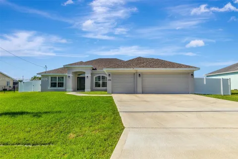 2316 SW Santana Ave, Port St. Lucie FL 34953