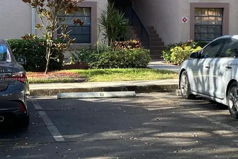 10791 NW 14th St # 298, Plantation FL 33322