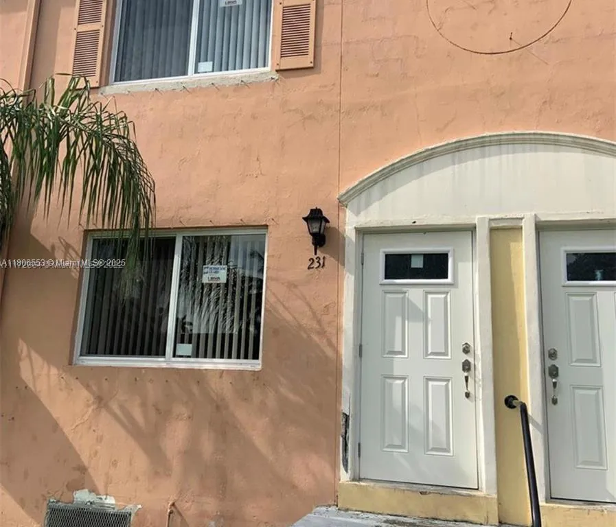 231 NW 84th Ter # 231, Miami FL 33150