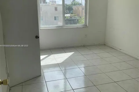231 NW 84th Ter # 231, Miami FL 33150