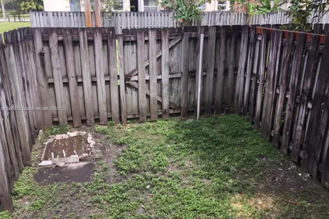 231 NW 84th Ter # 231, Miami FL 33150