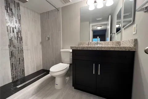 2890 N Oakland Forest Dr # 201, Oakland Park FL 33309