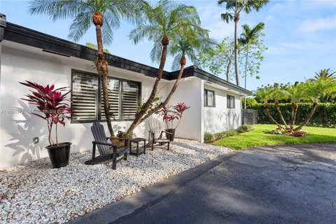 13505 SW 83rd Ct, Pinecrest FL 33156