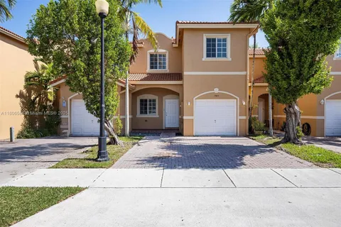 1985 SE 3rd St, Homestead FL 33033