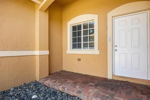 1985 SE 3rd St, Homestead FL 33033
