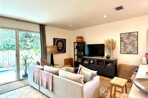 2784 SW 34th Ave, Miami FL 33133