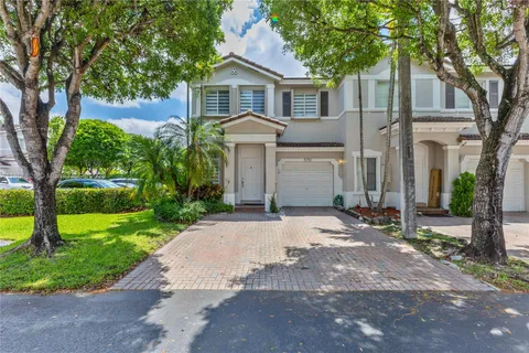 5751 NW 112th Ct, Doral FL 33178