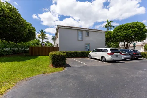 5751 NW 112th Ct, Doral FL 33178
