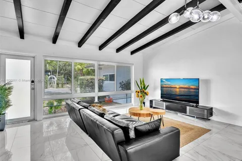 2454 W Nassau Ln, Fort Lauderdale FL 33312