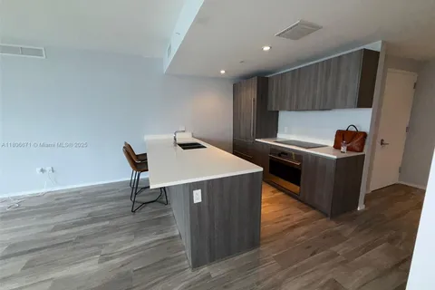 801 S Miami Ave # 1504, Miami FL 33130