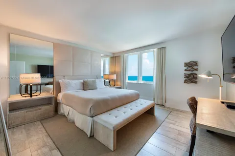 102 24th St # 1012, Miami Beach FL 33139
